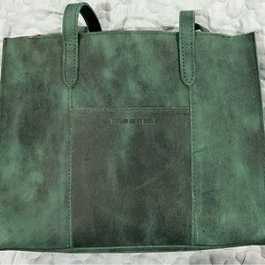 🏄‍♂️ Surf Large E/W Zip Lola Crossbody Tote - Portland Leather